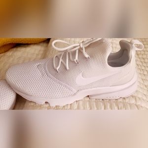 Nike Presto Fly (908019-100)